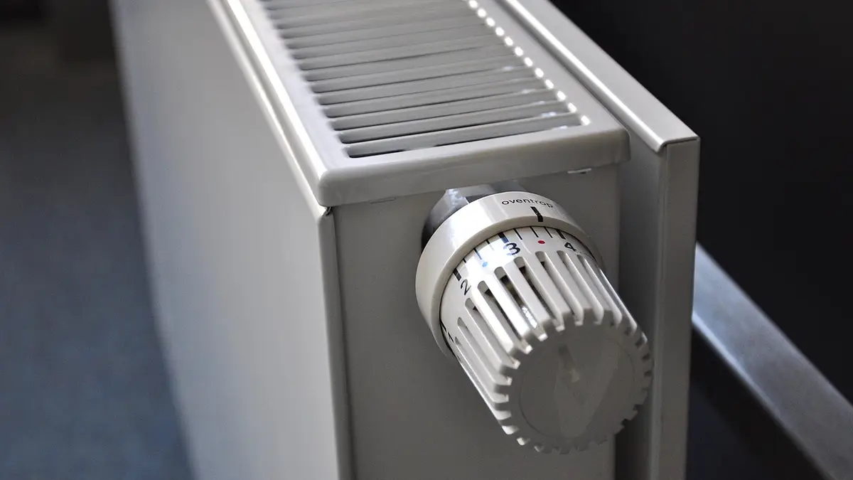 IoT i zarządzanie energią w inteligentnych budynkach